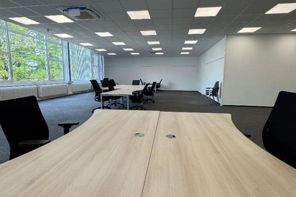 Desde 1 puesto de trabajo hasta la oficina diáfana y evento
