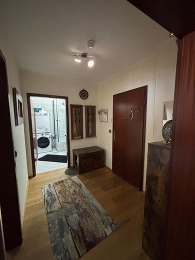 Großzügig geschnittene 2-Zimmerwohnung mit Süd-Balkon in zentraler Lage – Foto 8