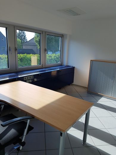 Kleine Bürofläche, Homeoffice-Ersatz sofort verfügbar – Büro 3 