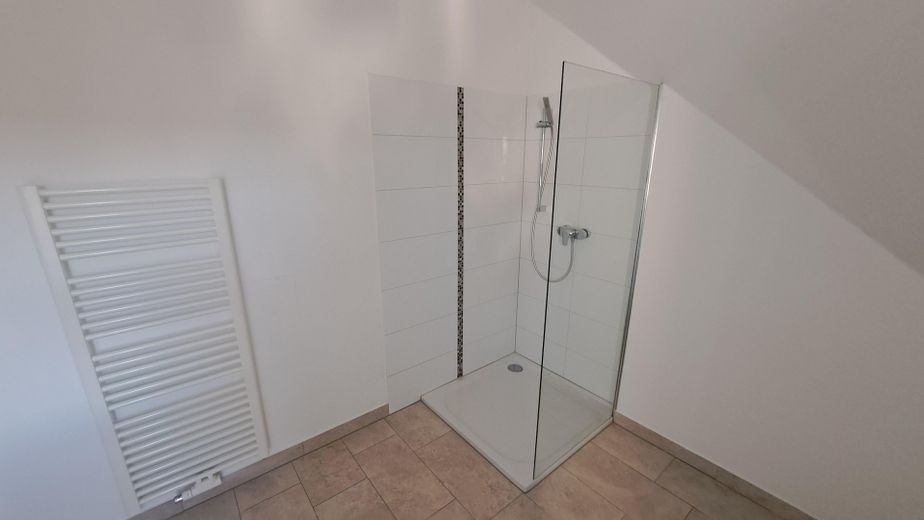 Wohnen am Freibad  Wallboxready – Bad DG
