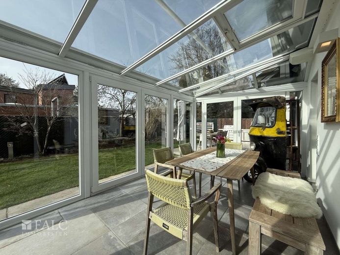 Wohnkomfort in begehrter Lage - Traumhaus in Klosterhardt-Süd – Wintergarten