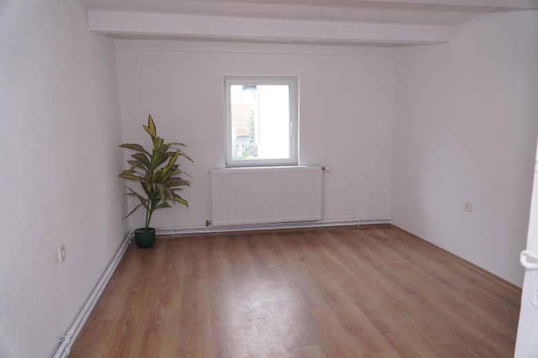 Vollständig renoviertes und modernisiertes 5-Zimmer-Einfamilienhaus in Eichendorf – 1. Schlaf-/Kinderzimmer OG