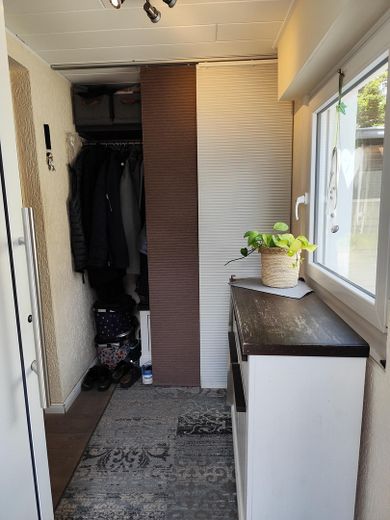 Eingang mit Garderobe