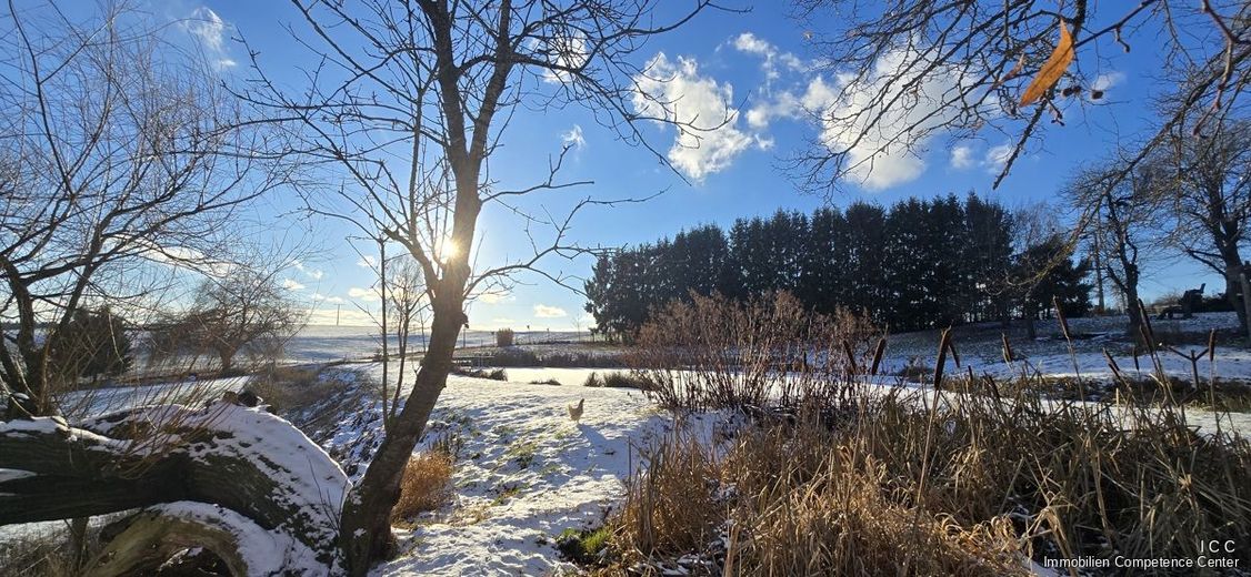 "Das Haus am See" - traumhafter Landsitz 
und Refugium eines namhaften Künstlers 
dessen Dreiseithof mit Weitblick - im Rottal – Besuch bei Johannes Hoffrohne am 4. Januar 2026