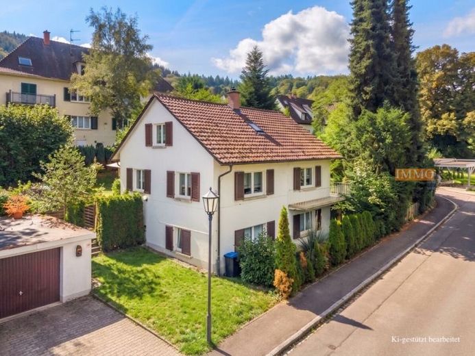Badenweiler'de seçkin bir konumda, muhteşem arsaya sahip büyüleyici müstakil ev – Fotoğraf 1
