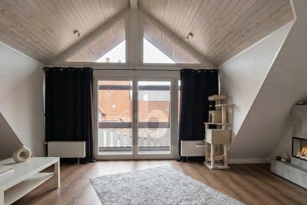 TOPLAGE, KERNSANIERT, VERMIETET - STARKE RENDITE