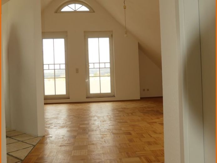 reserviert!!! Renovierte Einzimmerwohnung mit Balkon und Küche in gepflegter Wohnlage in Schlüchtern – Foto 1