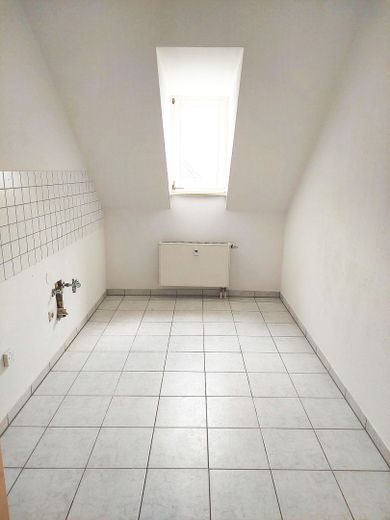 2 Zimmer WE im 3. OG - hell, gut geschnitten Top-Zustand – Küche