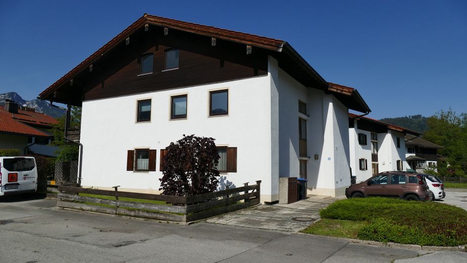 Zur Kapitalanlage! Inzell - zentrale, helle 1-Zimmer-Dachgeschoßwohnung - provisionsfrei! – Aussenansicht