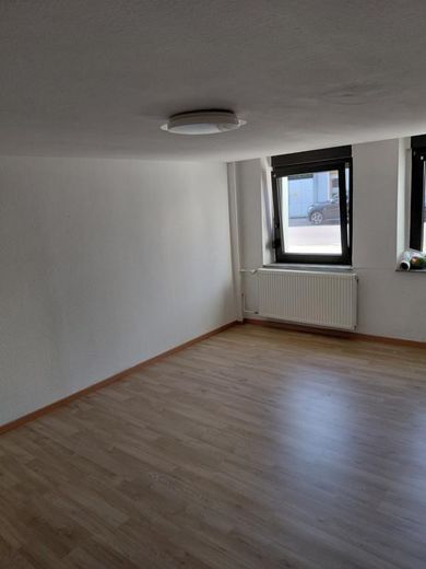 Dom jednorodzinny w centrum Giesenkirchen z tarasem i dużym ogrodem – Wohnzimmer