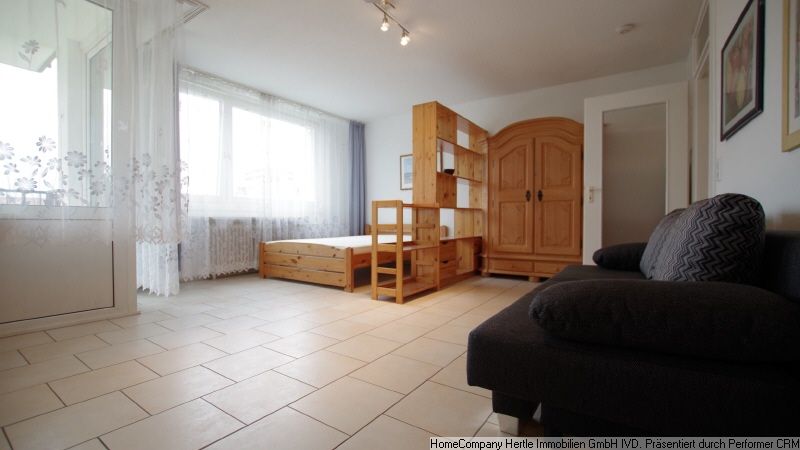 Großzügig  &  möbliert mit Balkon für 3-12 Monate in Zähringen – 1880d1874989fb349414ef0eec0829432fc9414e.jpg