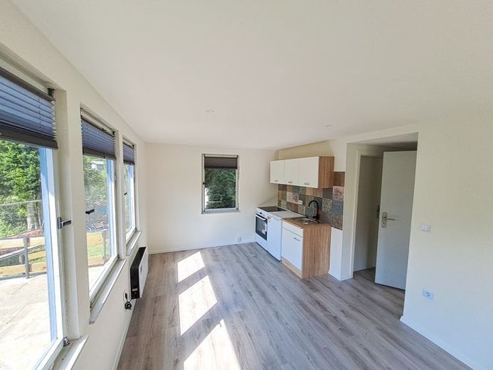 *Weinböhla’nın yüksek kesiminde dinlenme vahası*380m² arsa* Bungalov*2 oda.*Duşlu WC* *komisyonsuz* – Fotoğraf 1