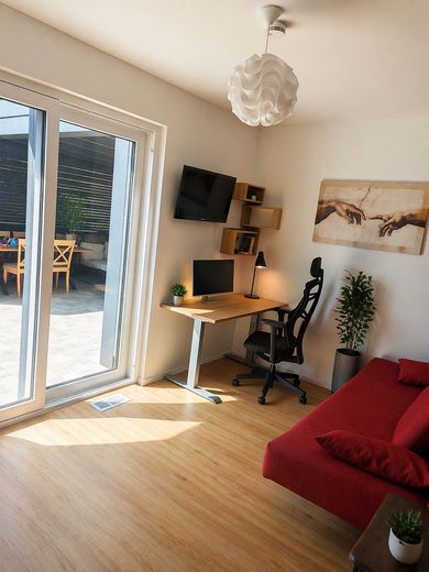 RISERVATO - Moderna casa familiare con vista – scuola, asilo e negozi raggiungibili a piedi – Büro / Gästezimmer 