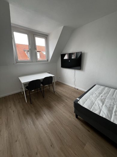 Neu renovierte 3 er WG in Stuttgart Ost 3.OG rechts – WG Zimmer 2