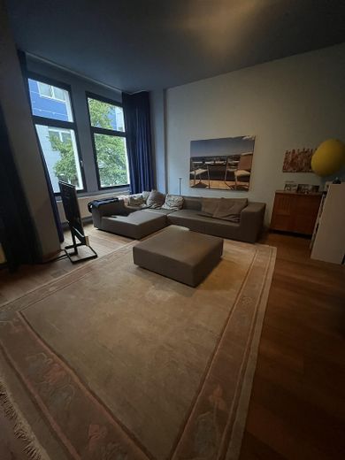 Stylowe mieszkanie w sercu Belgisches Viertel – urok starej kamienicy i radość życia przy Brüsseler Platz – Wohnzimmer4