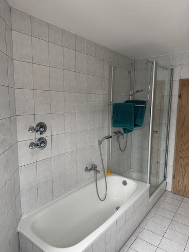 Ruhige und freie 3 Zi- Wohnung in Top Lage – Foto 3