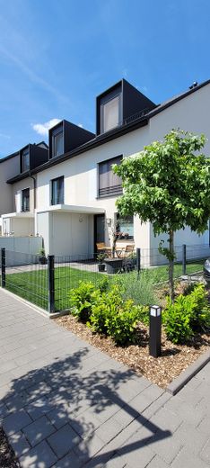 Casa a schiera d’angolo in 90530 Wendelstein-Großschwarzenlohe – Südseite