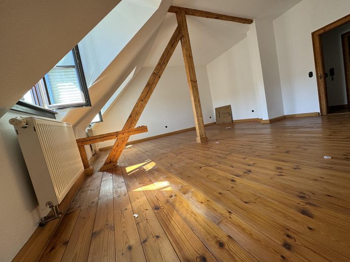 Magnífico apartamento dúplex de época de 3,5 habitaciones con cocina equipada en el corazón de Mannheim – Wohnzimmer 2