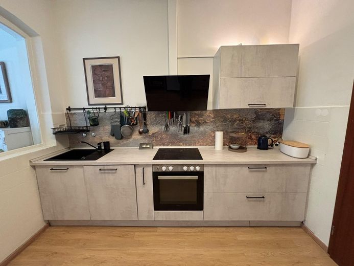 Quiet 5-room period apartment with garden in Kirchheim/Teck – Küche zur Ablöse
