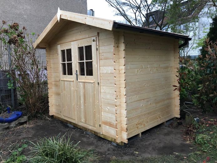 Charmante Altbauwohnung mit Garten im Herzen der Stadt – neues Gartenhaus