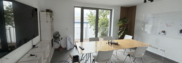 Modernes Büro mit Balkon in Bensheim-Auerbach zu vermieten