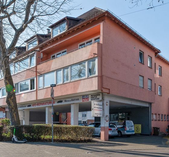 Gebäude