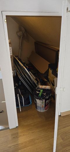 Obere Abstellkammer (1 von 2)