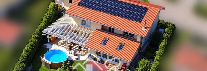 Charmante eengezinswoning met grote tuin, zwembad & sauna in Siegsdorf
