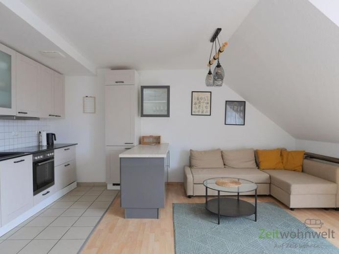 (EF1382_M) Erfurt: Krämpfervorstadt, möblierte Maisonette-Wohnung mit 2 Schlafzimmern und Balkon in der City – Foto 1