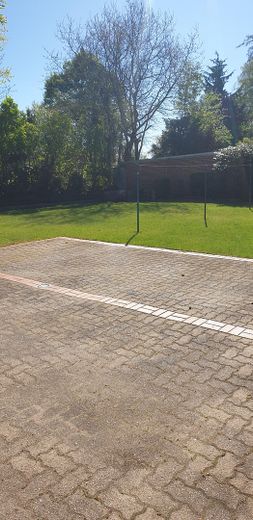 Hof und Garten