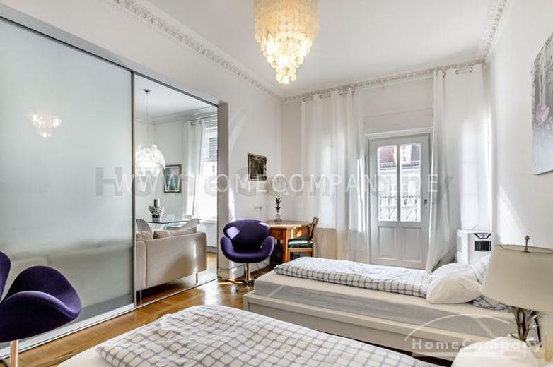 Schöne, hochwertige möblierte 4-Zimmer-Altbauwohnung mit Balkon in Schwabing – bd829b7d8e1aafbf67094da3b7a803b1f1673adc.jpg