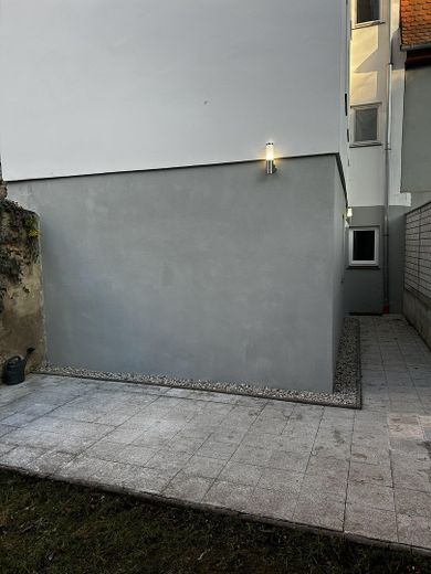 2-Raum-Altbauwohnung mit eigenem Garten & Terrasse, EBK, WG-geeignet – Weimar Altstadt – Terasse