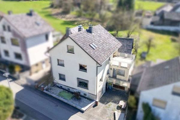 Przestronny dom dla 1–2 rodzin z tarasem na dachu, ogrodem i stodołą w Rothenhof!