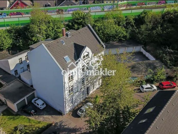 Ruhig wohnen im Grünen – helle 2-Zimmer-Wohnung – Foto 1