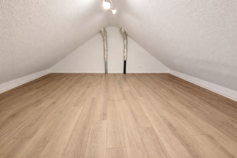 Spitzboden/Lagerraum