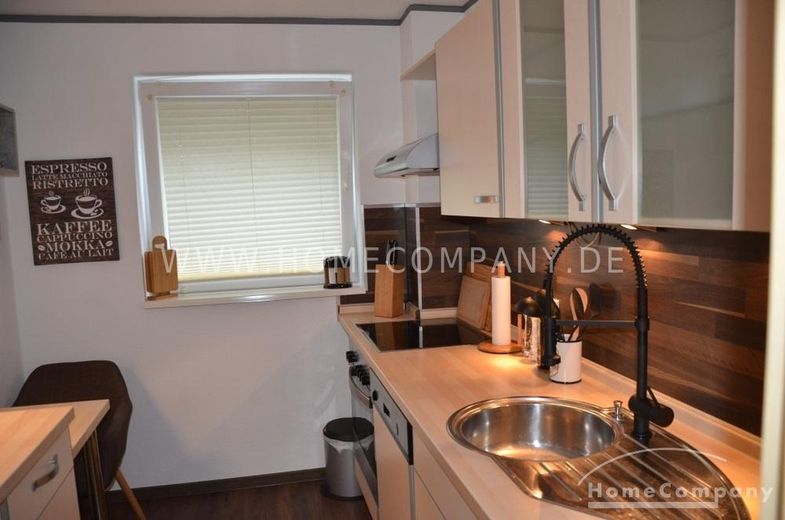 Moderne, schöne 2 Zi.Whg., möbliert, mit Balkon und PKW Stellplatz in ruhiger Lage. – 2d0c5fbd292de35e82cb31a41e0e307b118ab3b8.jpg