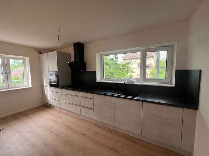 Erstbezug Möhringen: Stilvolle 3,5-Zi.-Etagenwohnung mit Kamin, Balkon & Garten – Küche inkl. Einbauküche