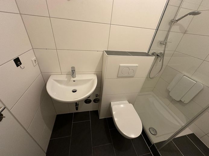 2-room apt. in a well-maintained apartment building & car parking space – Photo 7
