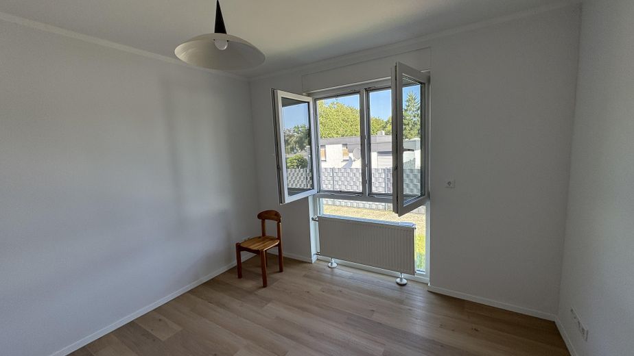 Waldrand Bungalow zu den Fischteichen incl. Strom – Arbeitszimmer