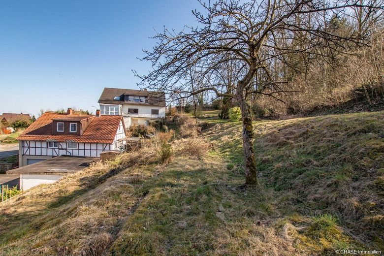 Einzigartiges Baugrundstück mit traumhaftem Weitblick in Hanglage Lauensteins - Bautraum in Idylle! – Bodenansicht - Perspektive 2