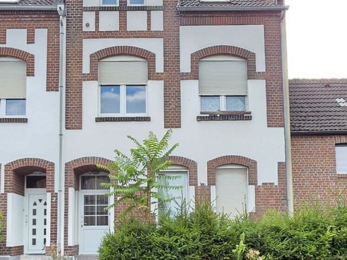 Zweifamilien-Reihenhaus mit Anbau zur Selbstnutzung oder als Kapitalanlage, zentral in Viersen – Foto 1