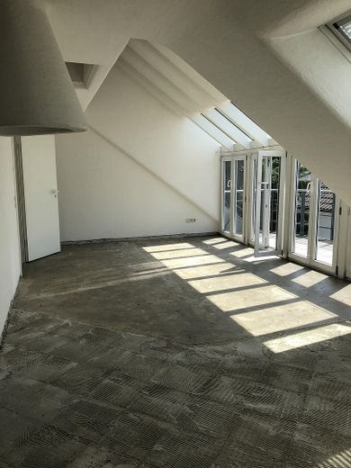 Appartamento mansardato in stile loft per intenditori – Foto 8