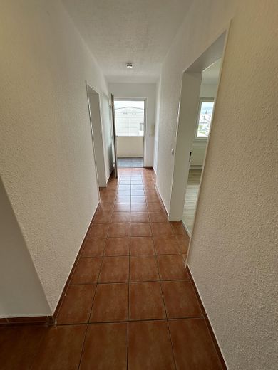 MFH Bielefeld a.d.Landwehr mit 30 Wohnungen, Mietrendite ca. 5% – Flur