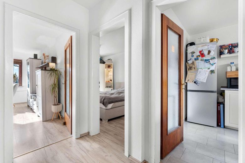 Helle 2-Zimmerwohnung mit Balkon in der Neustadt - 1050€ Warmiete – Flur