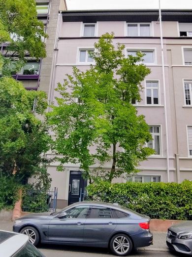 Капитально отреставрированный дом эпохи грюндерства | 3 комнаты | Балкон | Первое заселение | Nordend-West – Gründerzeithaus mit Magnolie