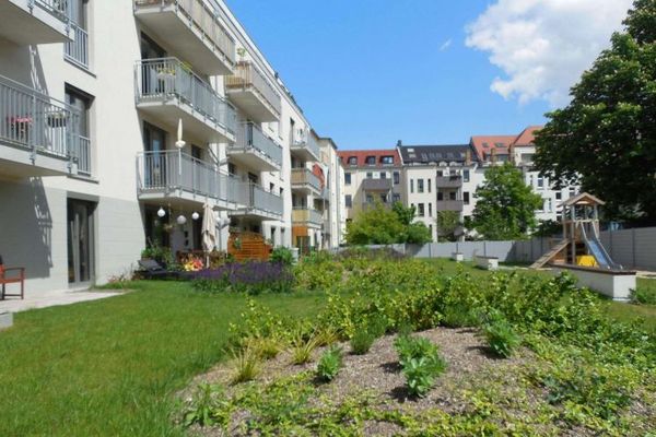 Moderno bilocale con balcone e posto auto a Lindenau