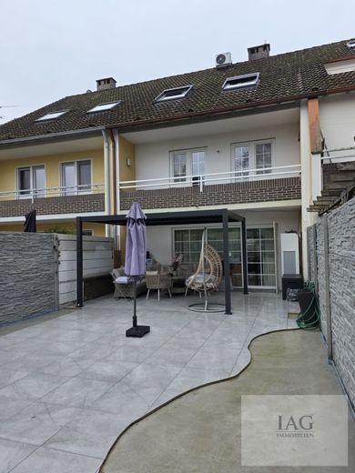 Exklusives Reihenmittelhaus – Rückansicht - 1