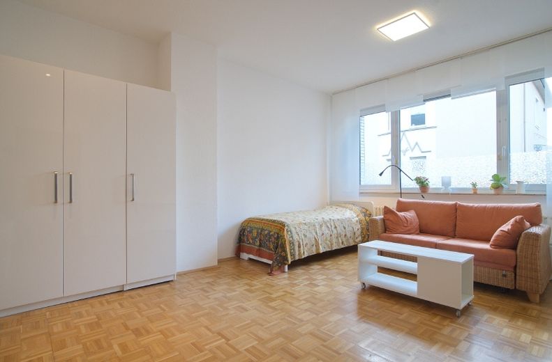 Helle, schöne Wohnung mit Komplettausstattung, Waschmaschine etc., ruhig gelegen – 1cec5956edc0849ea71585a24db769eb517c155d.jpg