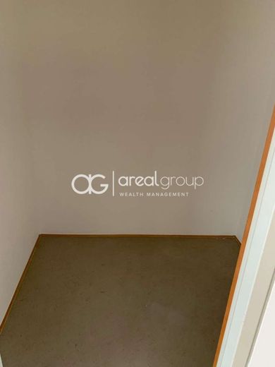 * 4 Zimmer * 2 Badezimmer * 2 Loggias * TOP-Lage * – Abstellraum