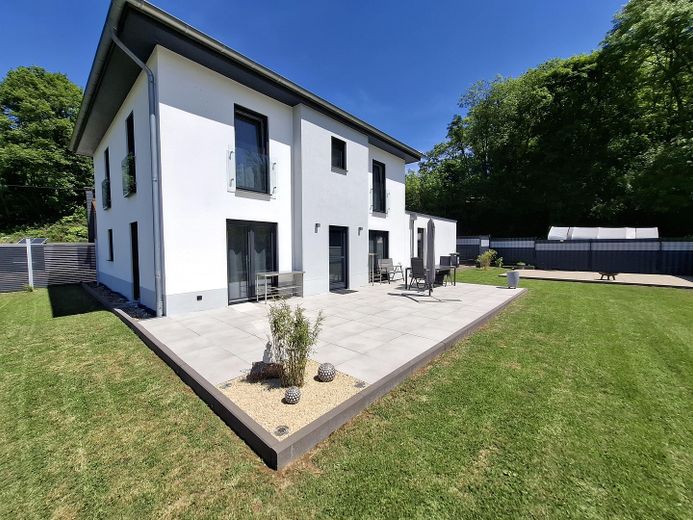 -Reserviert- Neuwertiges Modernes Einfamilienhaus KFW 55 -Provisionsfrei- – Foto 3